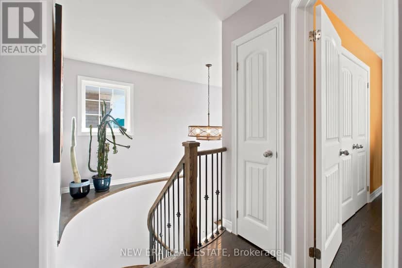 77 Jevons Drive — photo 2 of 40