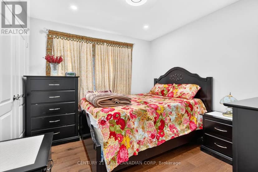 569 Cheapside Street — photo 11 of 32