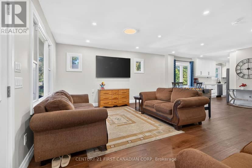 569 Cheapside Street — photo 3 of 32