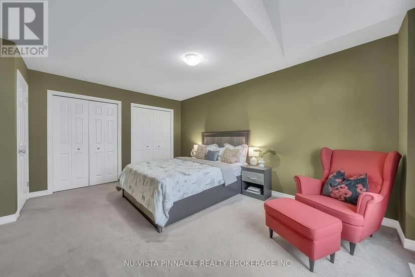 18 - 176 Ferguson Drive — photo 23 of 40