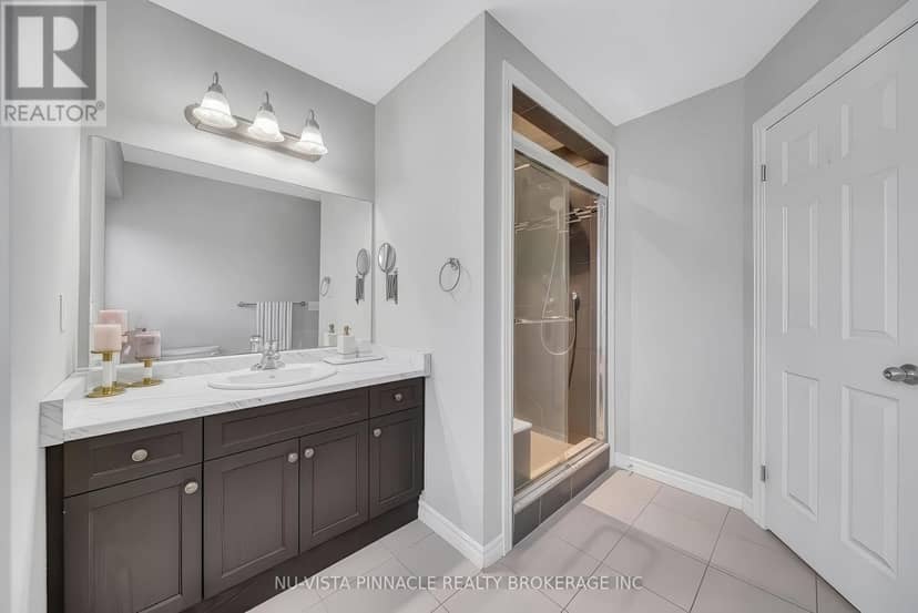 18 - 176 Ferguson Drive — photo 25 of 40
