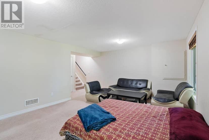 18 - 176 Ferguson Drive — photo 33 of 40