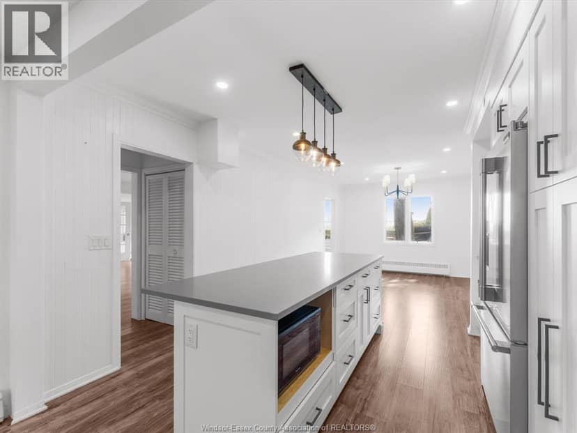 13050 RIVERSIDE DRIVE East — photo 10 of 40