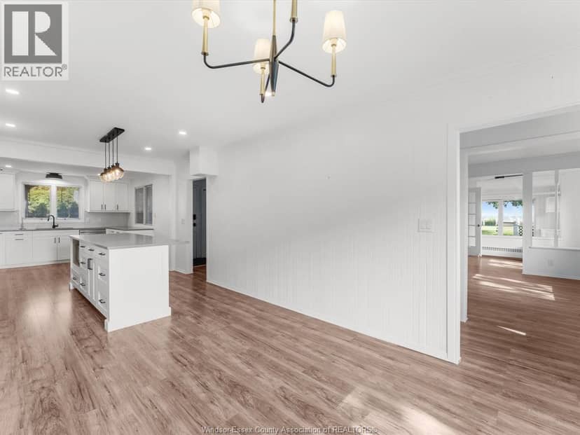 13050 RIVERSIDE DRIVE East — photo 11 of 40
