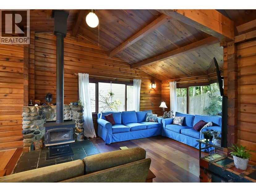 611 GOWER POINT ROAD, Gibsons