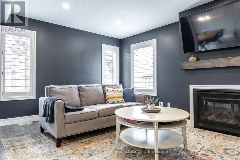 40 Robertson Drive — photo 18 of 40