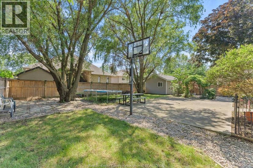 1055 ROSELAND DRIVE South — photo 39 of 40