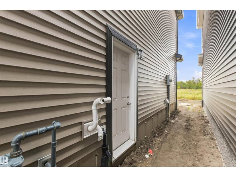15768 7 ST NE, Edmonton, photo 2