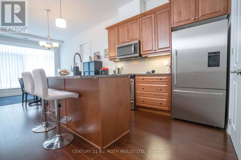 313 - 15277 Yonge Street S — photo 7 of 35