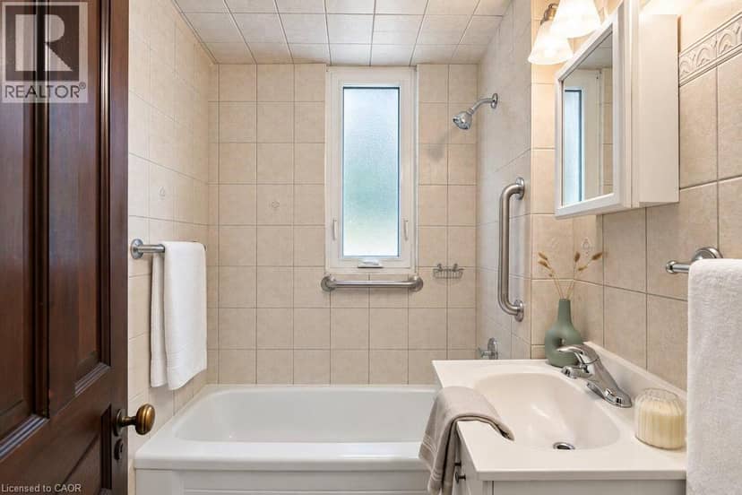 61 GARFIELD Avenue S — photo 13 of 30