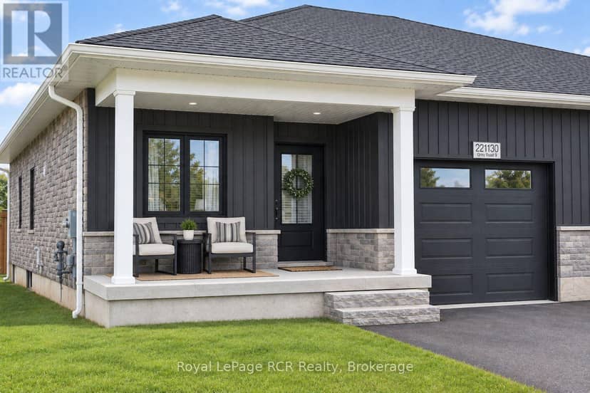 221130 Grey Road 9 — photo 1 of 14