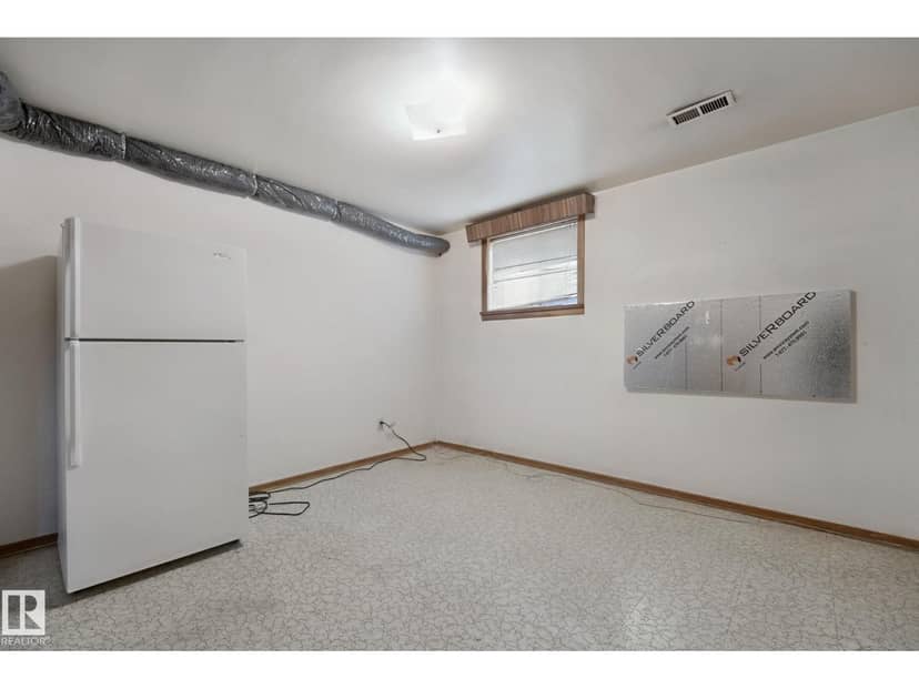 11705 81 ST NW — photo 34 of 40