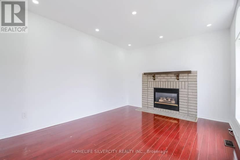 22 Meadow Glade Road — photo 11 of 40