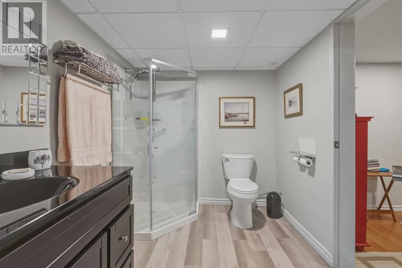 260 Mississagua AVE — photo 22 of 32