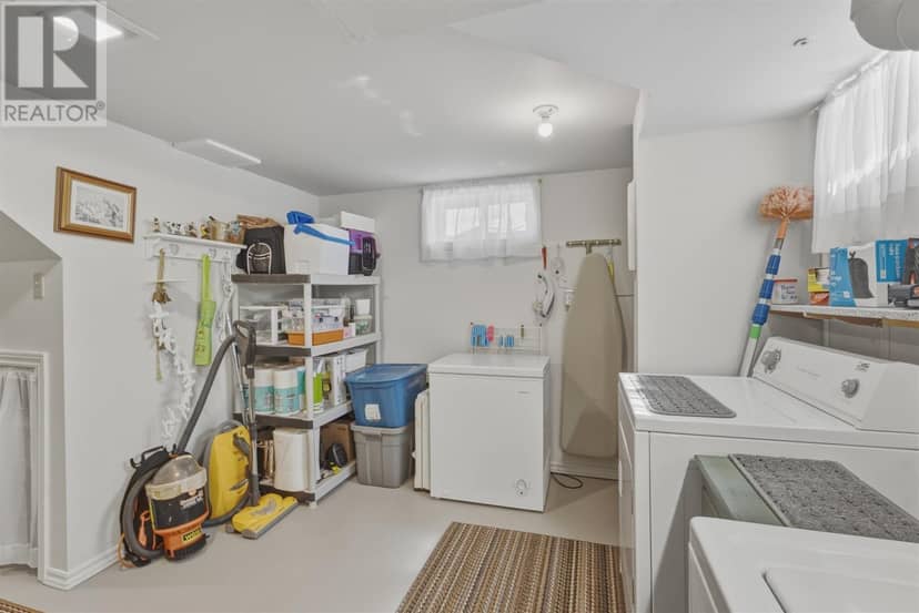 260 Mississagua AVE — photo 23 of 32