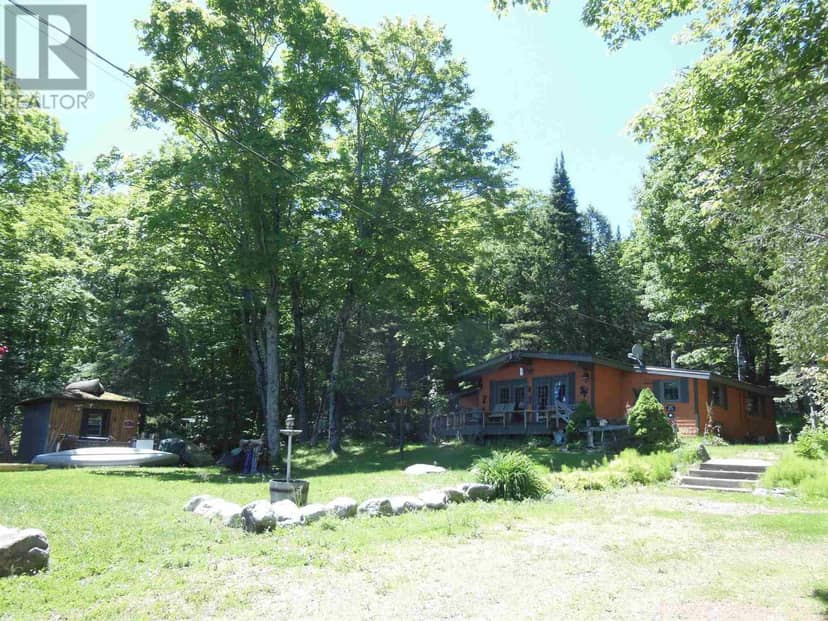 1943 V Line RD, St. Joseph Island, photo 5