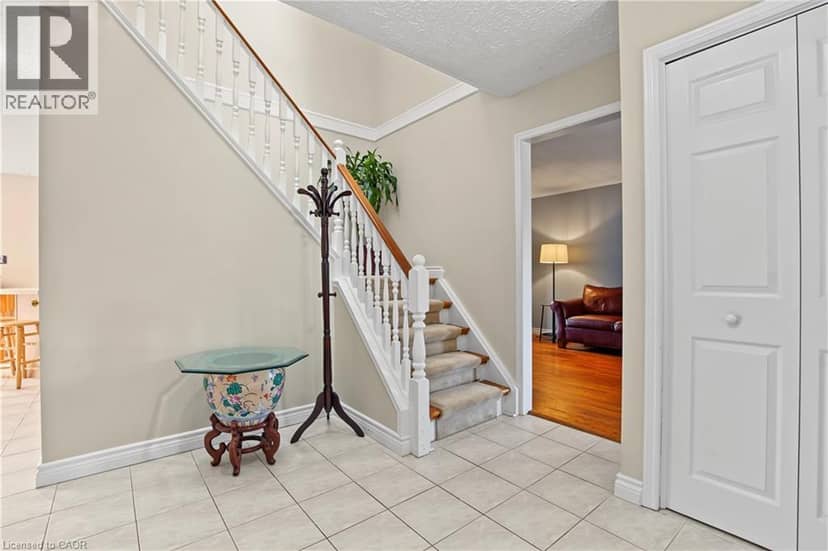 71 LINDA Drive, Cambridge, photo 7