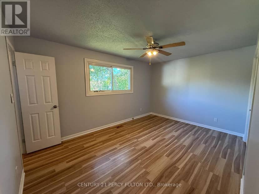 24 Southwood Crescent — photo 14 of 23