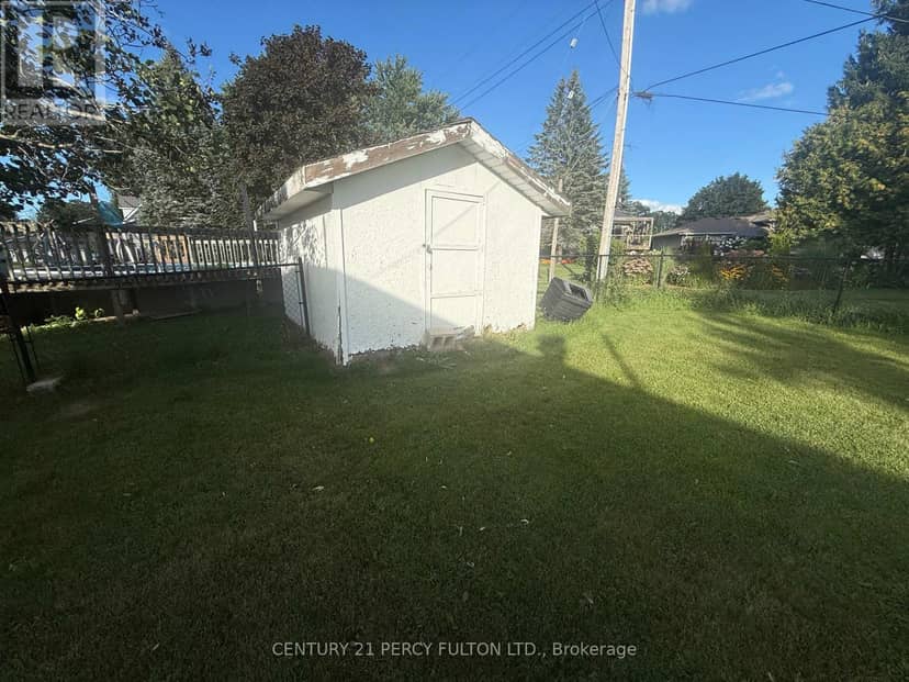 24 Southwood Crescent — photo 19 of 23