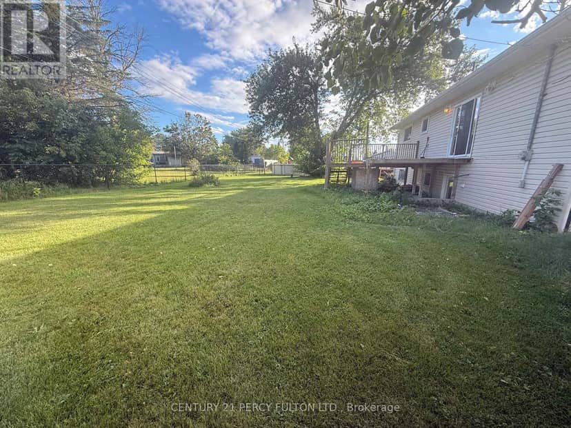 24 Southwood Crescent — photo 21 of 23