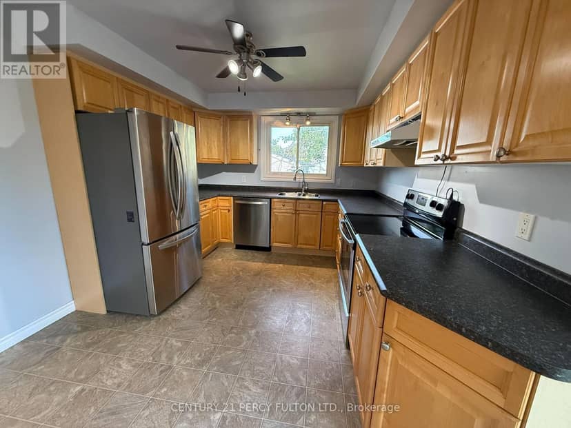 24 Southwood Crescent — photo 5 of 23