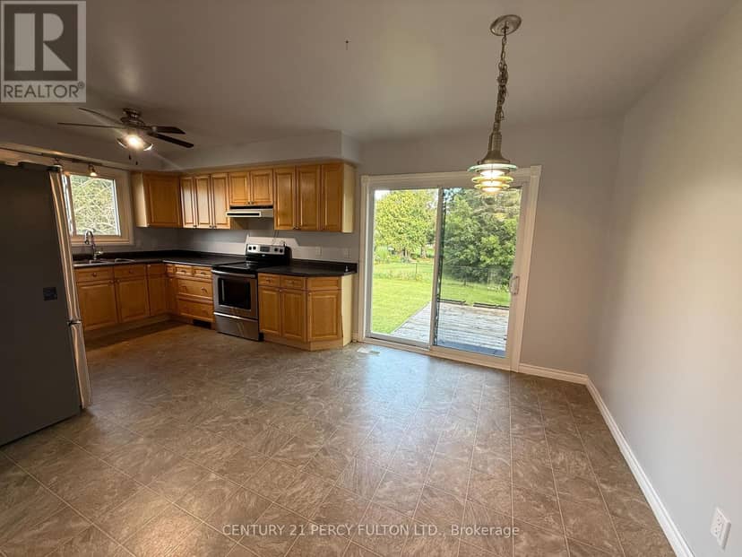 24 Southwood Crescent — photo 8 of 23