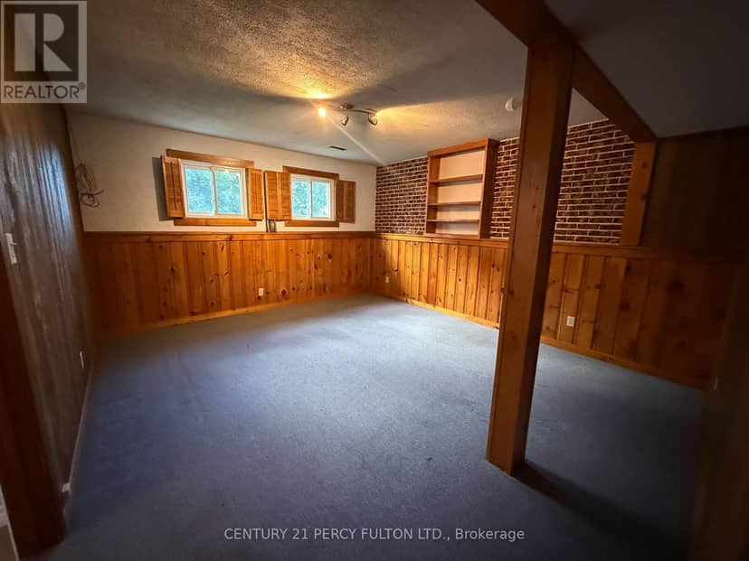 24 Southwood Crescent — photo 9 of 23