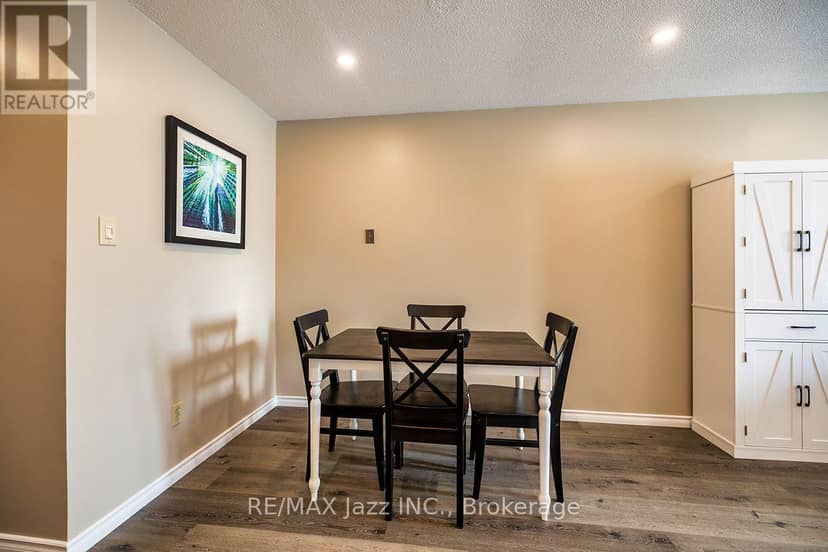 260 Lakeview Park Avenue — photo 10 of 31
