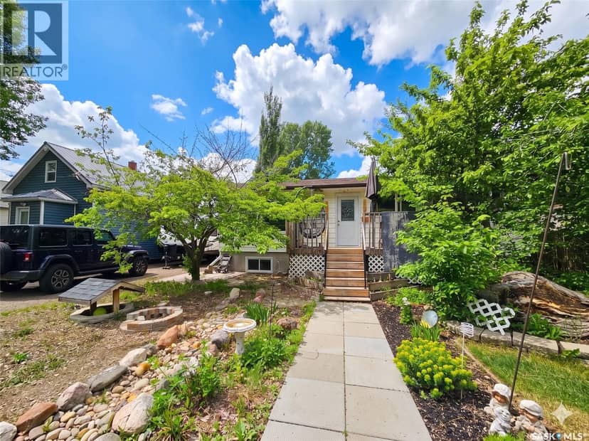 152 5th AVENUE SE, Swift Current, photo 2