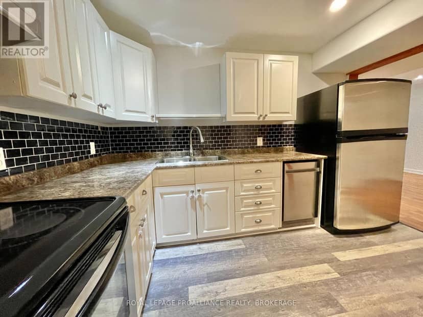 271 Chelsea Road — photo 20 of 31