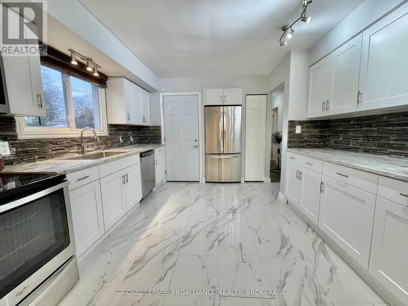 271 Chelsea Road — photo 6 of 31