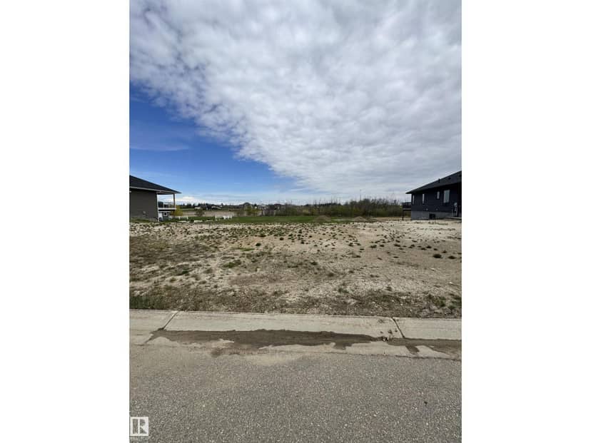 14 Whitetail PT, Mundare, photo 2