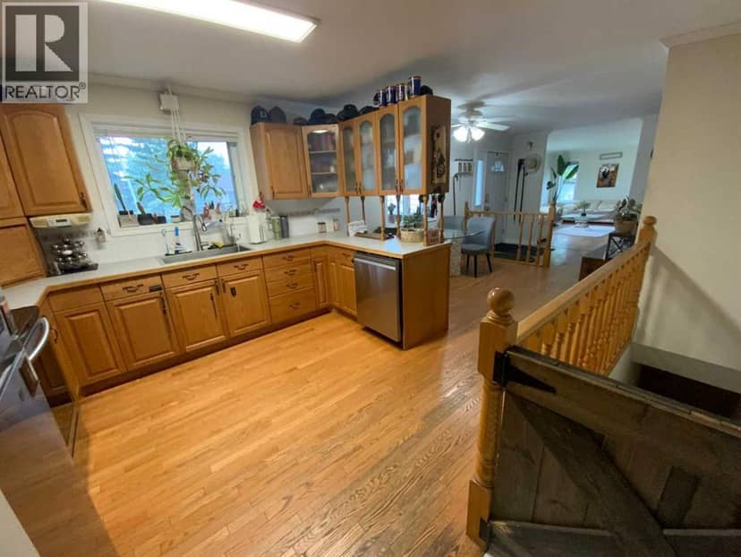 1513 Westview Drive, Bowden, photo 6