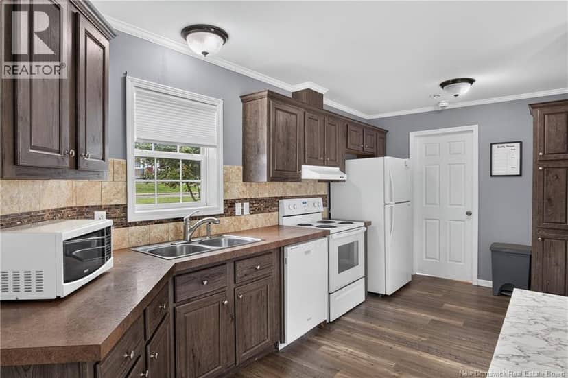 3 Daisy Street — photo 10 of 29