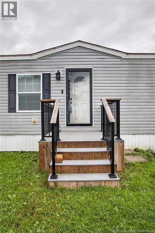 3 Daisy Street — photo 3 of 29