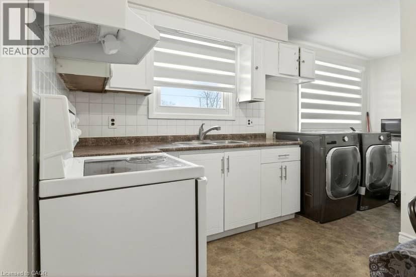 20 ST CHARLES Drive — photo 5 of 26