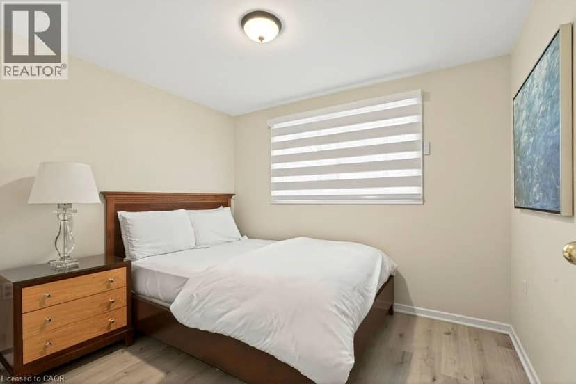 20 ST CHARLES Drive — photo 9 of 26