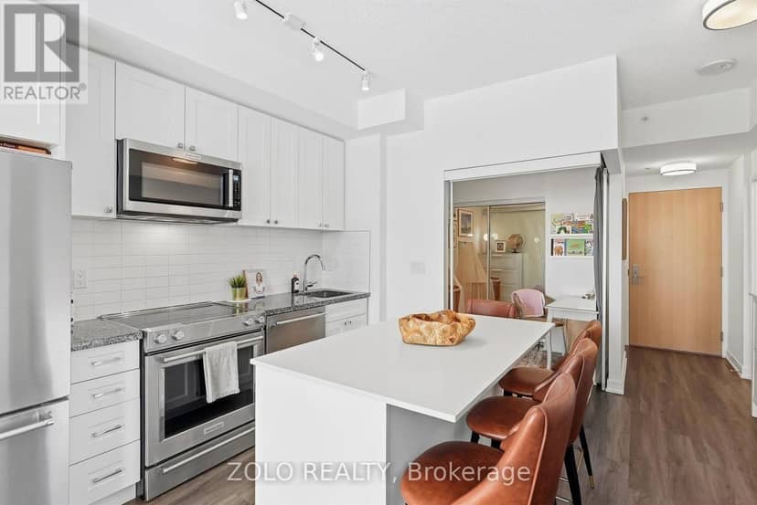 335 - 621 Sheppard Avenue E — photo 13 of 40
