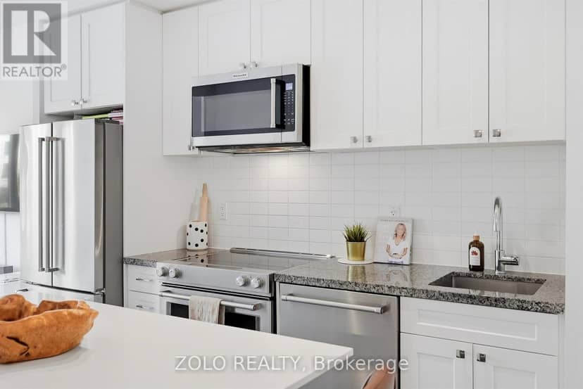 335 - 621 Sheppard Avenue E — photo 14 of 40