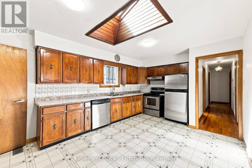 687 Lundy's Lane — photo 16 of 40