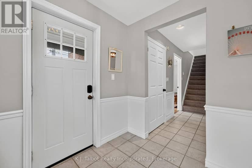 313 Cambridge Street — photo 5 of 23