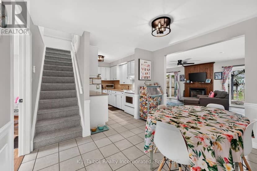 313 Cambridge Street — photo 6 of 23