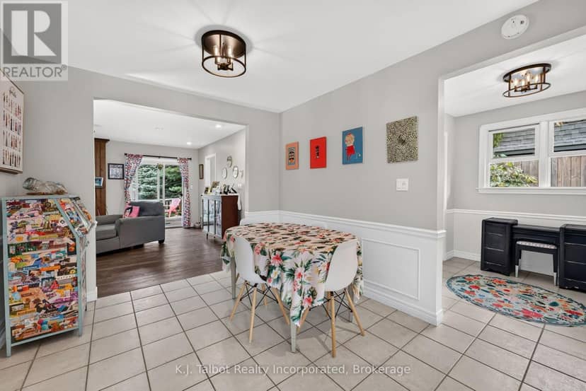 313 Cambridge Street — photo 7 of 23