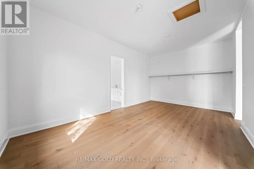 15 McKenzie Street — photo 21 of 32