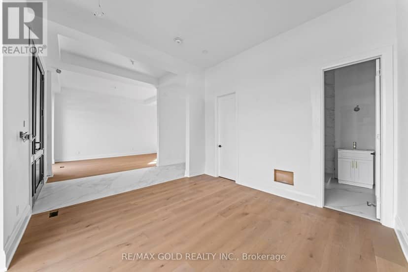 15 McKenzie Street — photo 7 of 32