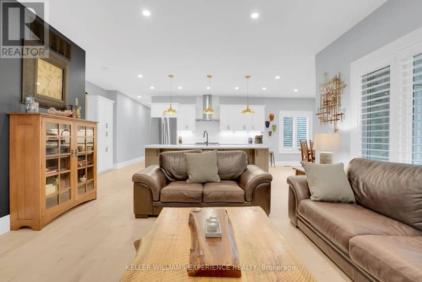 41 Heron Boulevard — photo 10 of 34