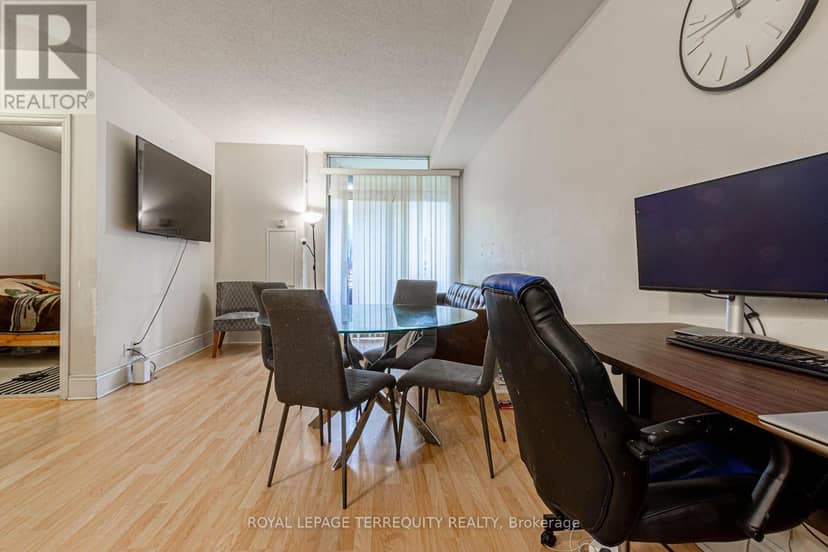 226 - 3888 Duke Of York Boulevard — photo 14 of 40