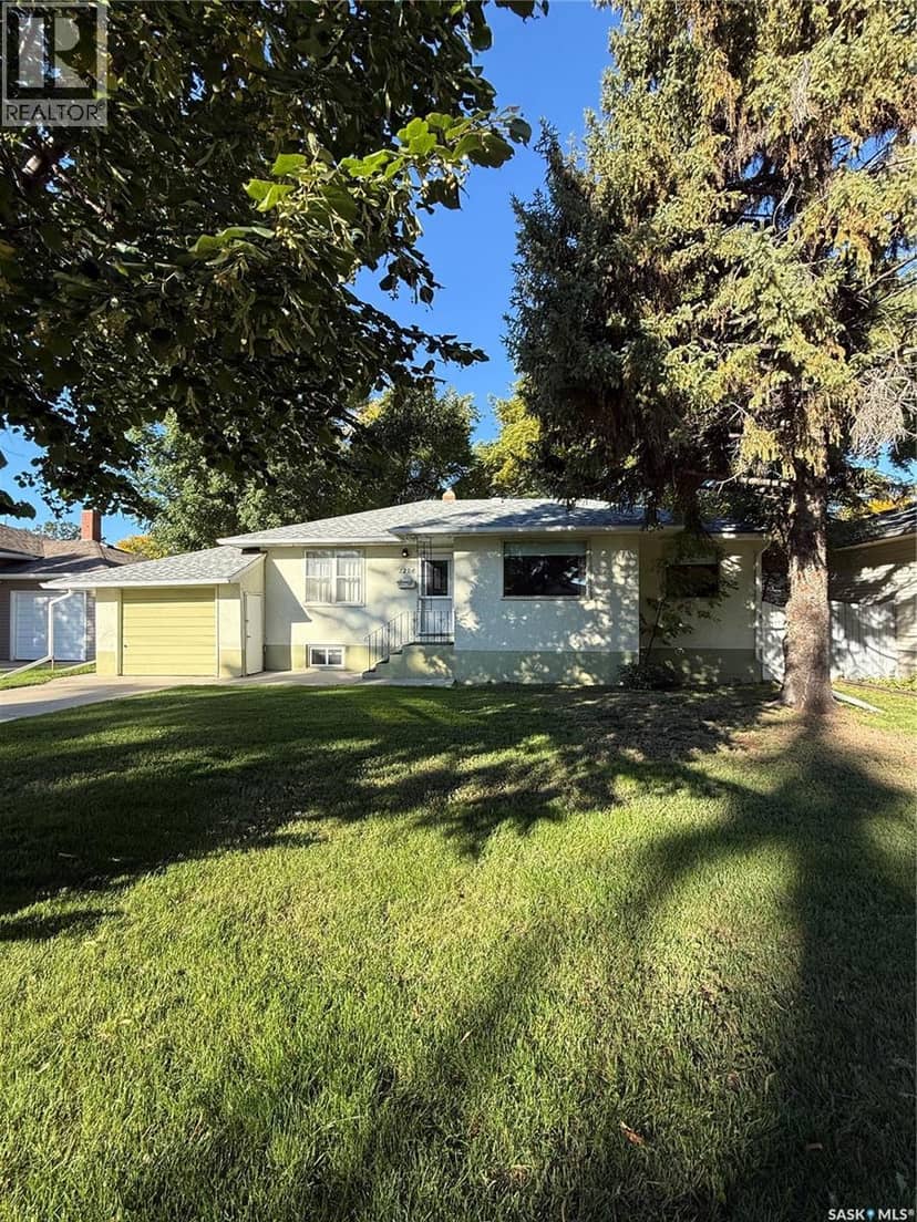 1204 Ewart Avenue, Saskatoon, photo 2