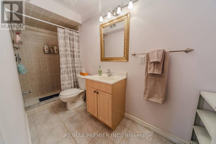 17 Villandry Crescent — photo 30 of 30