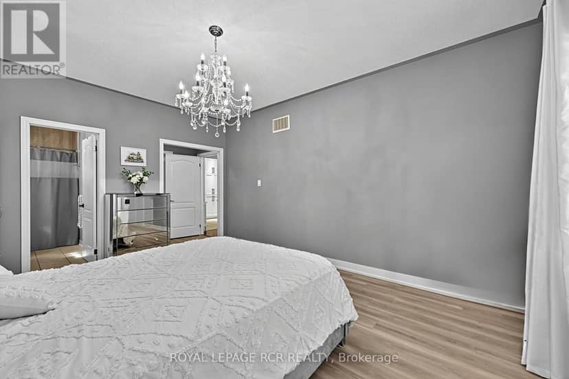 5 Borland Crescent — photo 12 of 40